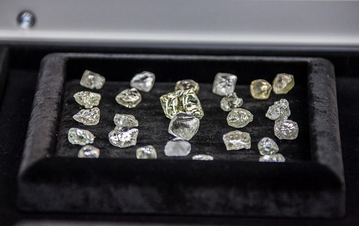 АО АЛМАЗЫ ПОМОРСКОГО КРАЯ привлекло 1 миллиард рублей через Pre-IPO на платформе FINMUSTER для открытия алмазных месторождений