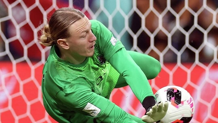 Сафонов сломал руку в финале Межконтинентального кубка