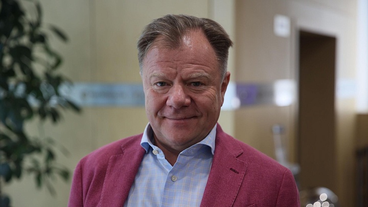 Покинувшие Россию люди не понимают, что происходит в стране, заявил Бутман