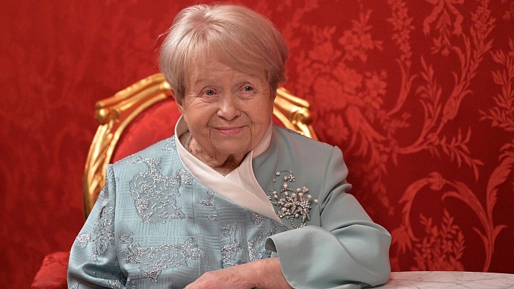 Путин поздравил Пахмутову с 95-летним юбилеем