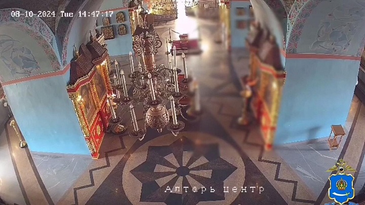 В Астрахани женщина осквернила иконы в православном храме