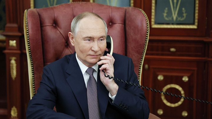 Ушаков заявил, что Путин не отправлял подарков Трампу ко дню рождения