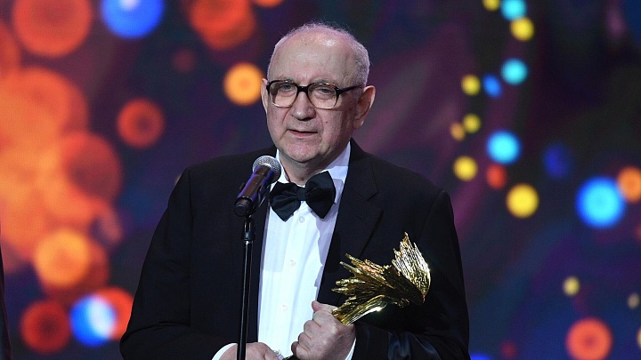 Режиссера Эльдара Шенгелая похоронят в Тбилиси